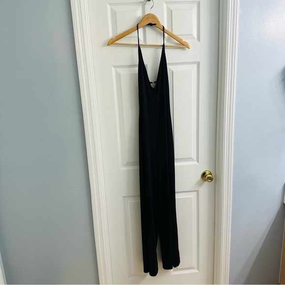 Victoria’s Secret Jumpsuit Black Halter Wide Leg Sexy Lounge V-Neck Medium - Picture 3 of 9